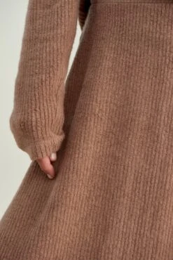 Blaze Cloud Rib Skirt -Amour Vert 0170 Blaze Knit Brown 2708 web