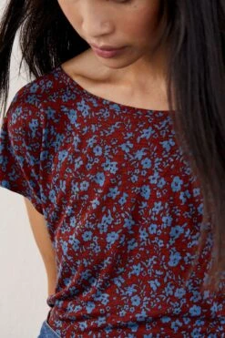 Laurie Silken Modal Tee -Amour Vert 0204 Laurie North Shore Floral 02536