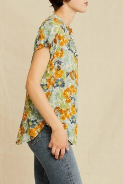 Renata Ecovero Blouse - Veranda Floral -Amour Vert 0607 Renata Ecovera Veranda Floral 2584 web 2d333101 826a 4010 af52 c88eabc993f7
