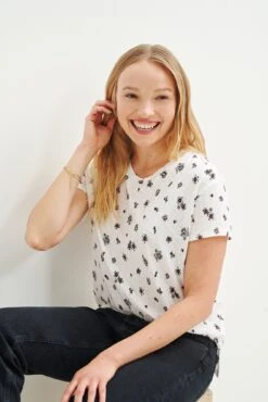 Leif Reverie Slub Tee - Camden Floral -Amour Vert 1335 Leif Camden Print 1410 web 2bbba775 cf2b 48c2 80ae 6702fd78853f