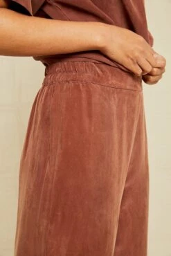 Mabel Cottonseed Cupro Pajama Pants - Earth -Amour Vert 211013 AV October ECOMM 0222MabelPJBottomEarthCupro 6136 web 3eca182f 55e2 4651 aaff 6e2f399d72c8