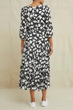 Cassa Ecovero Dress - Vista Floral -Amour Vert 7541CassaVista 0293 web f8949d34 51a7 465a 8101 edce6dda9b8f