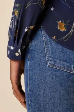 Kaya Washable Silk Blouse - Ana Floral 10 Kaya Washable Silk Blouse - Ana Floral -Amour Vert 8509R1 Kaya Ana Floral 5