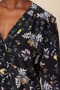 Kaya Washable Silk Blouse - French Jardin Black 10 Kaya Washable Silk Blouse - French Jardin Black -Amour Vert 8509 Kaya French Jardin Black 4