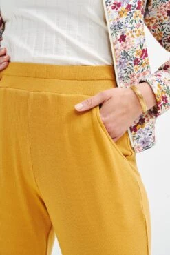 Skylar Dream Rib Joggers - Chai -Amour Vert 9687 Skylar Dream Rib Chai 1034 web 8dfab0d3 ec12 4ce3 ba07 966be932a63f